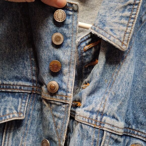 Vintage Jordache jean jacket - Picture 3 of 12